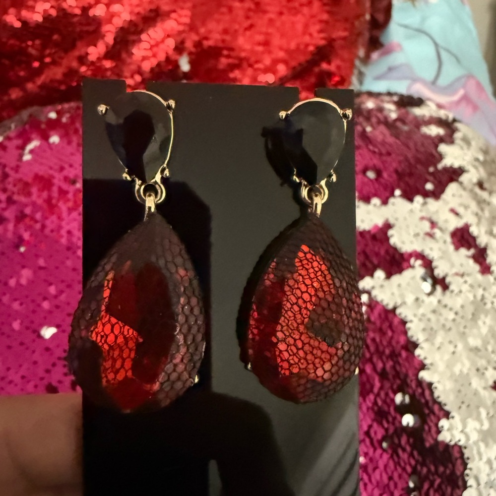 Elegant Red & Black Teardrop Earrings